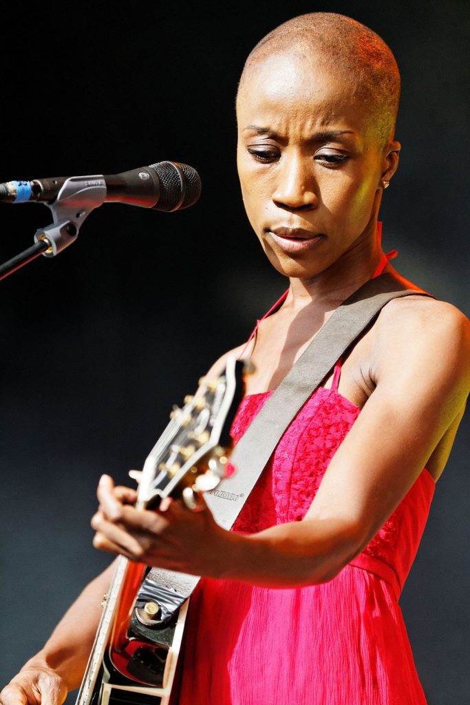 Illustration de l'article : Les déboires judiciaires de la chanteuse malienne Rokia Traoré, une fin de carrière artistique en jeu