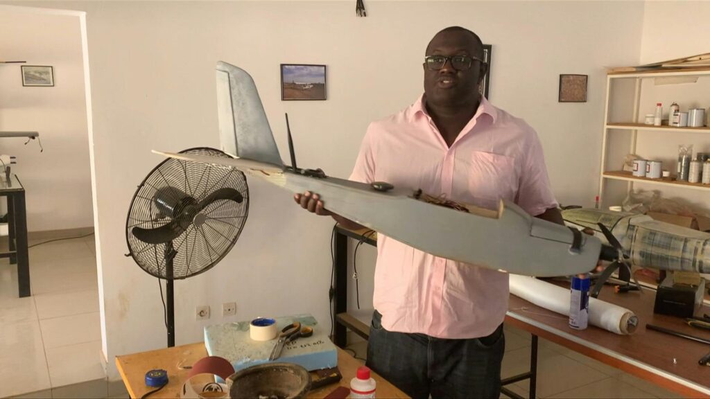 Illustration de l'article : Niger : la vie en drone d'Aziz Kountché
