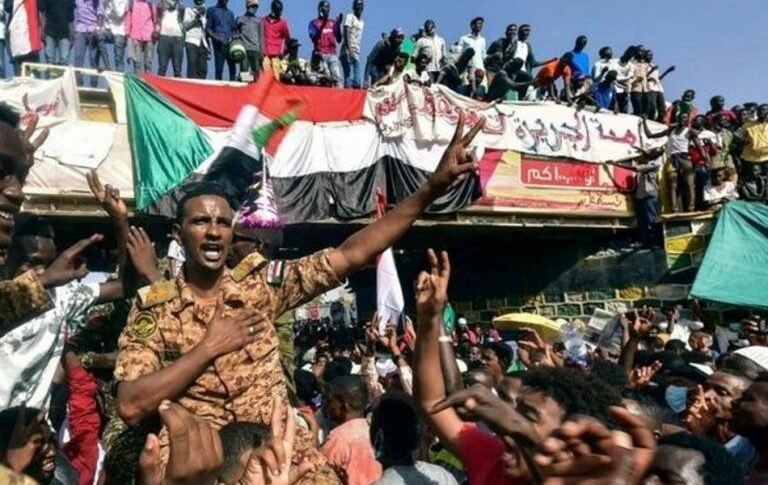 Illustration de l'article : Soudan : le lieutenant Mohamed Siddiq mort en héros de la révolution